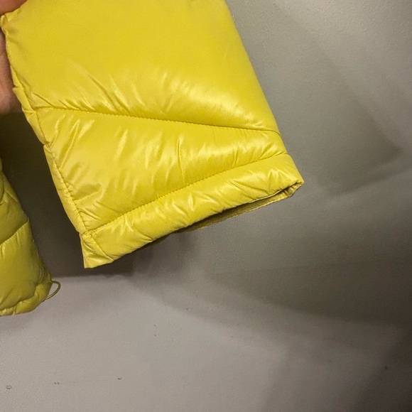 Guess Vibrant Yellow Hooded Puffer Coat - Picture 2 of 10